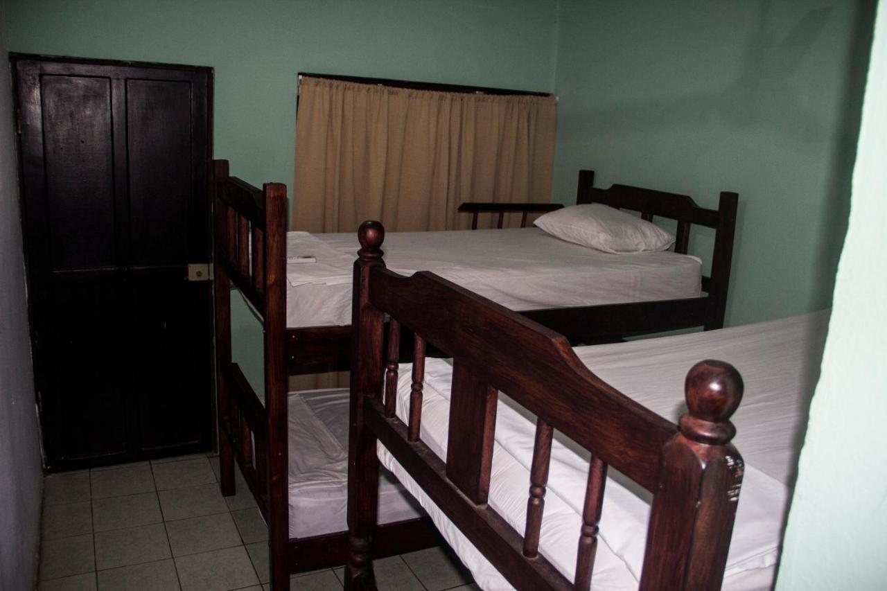 Tsunami Hostel Tamarindo Esterno foto